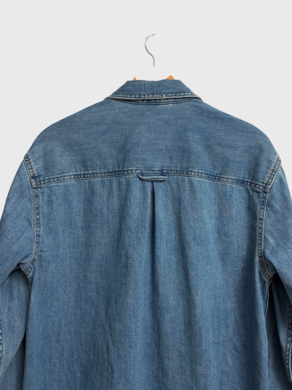 Old Navy Women's Oversized Boyfriend Utility-Pocket Jean Shirt Sz S Medium Wash - Picture 10 of 16